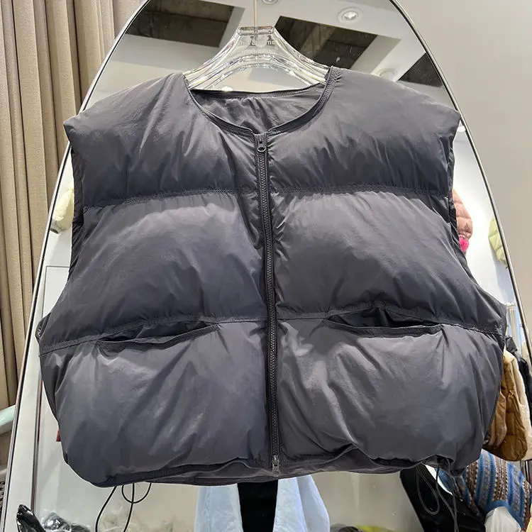

2025 Winter Woman Loose Short White Duck Down Vest Female Solid Color Tank Ladies Autumn Basic Warm Sleeveless Jacket