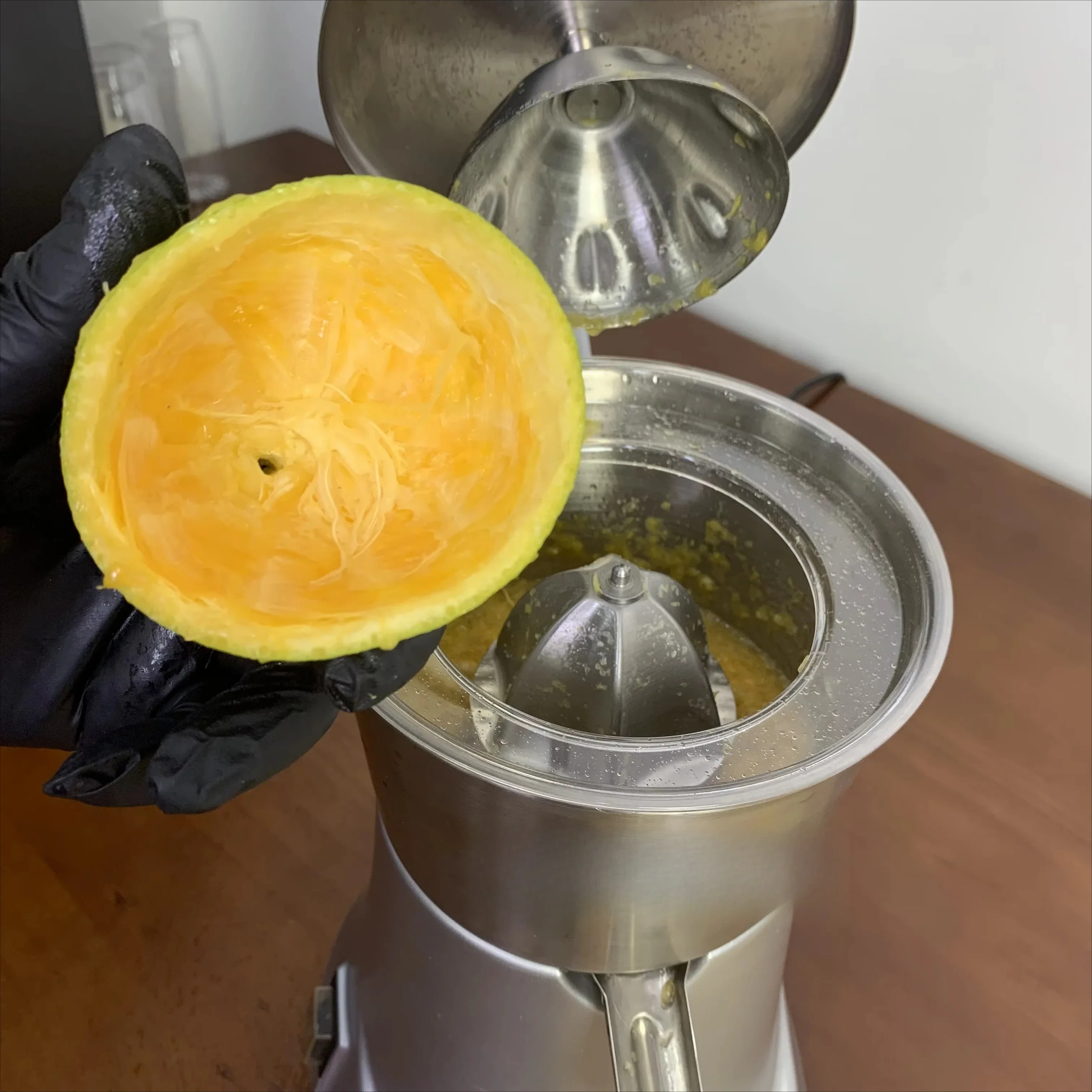 Commercial electric citrus orange juicer 240W cold press juicer