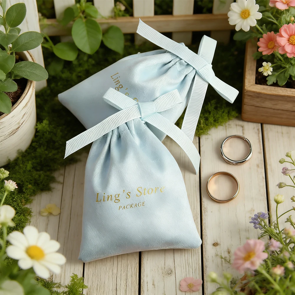 

100 шт. подарочных мешочков из фланели с индивидуальным логотипом, персонализированные бархатные замшевые кармашки для украшений, модные мешочки для ожерелий и серег
