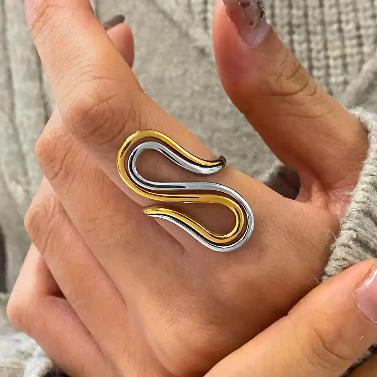 Edelstahl 18K Vergoldeter Ring mit Mischfarben-Perlen, Verstellbarer Offener Ring, Modischer Charm-Fingerschmuck – Detail 1