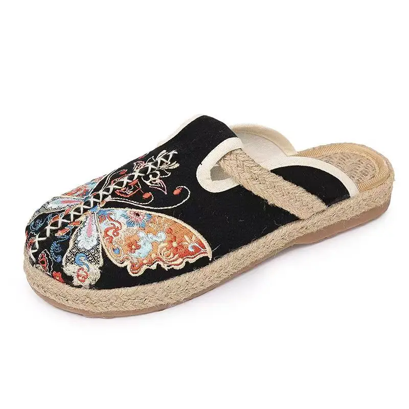 

Women's Baotou Embroidered Canvas Slipper Summer New Thick Sole Non Slip Breathable Ethnic Style Round Toe Outdoor Linen Slipper