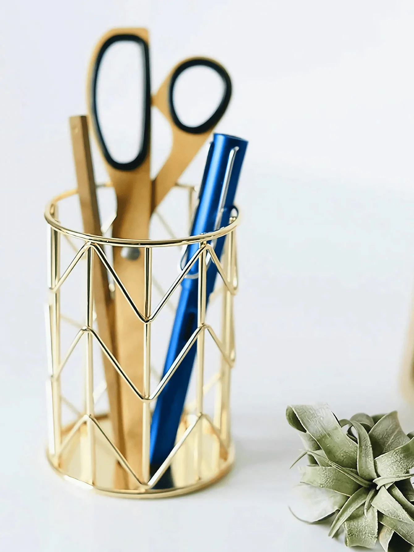 1psc حامل أقلام معدني مجوف، تخزين بسيط للمكياج