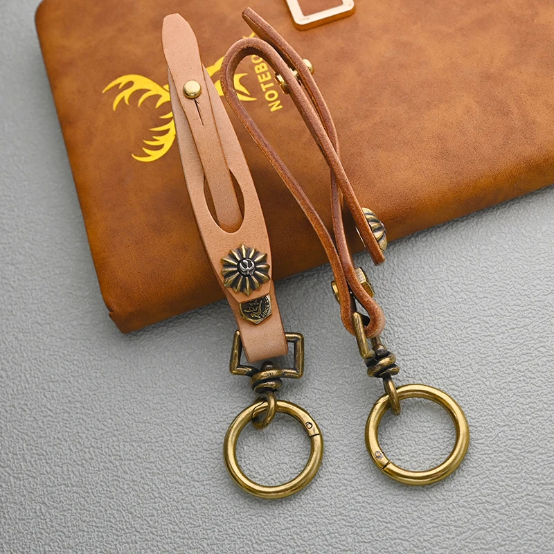 Vintage Vegetable-Tanned Cowhide Leather Keychain Handmade Antique Brass Car Key Ring Durable Waist Hanger For Men Premium Gift
