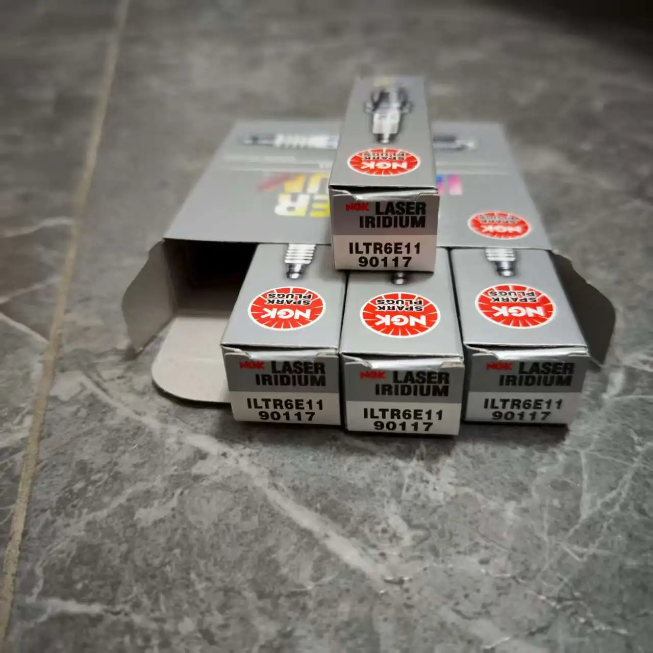 

4/6Pcs Spark Plug NGK 90117 ILTR6E11 Candle for BUICK GL8 LACROSSE PARK AVENUE ENCLAVE CADILLAC ATS CTS SRX CHEVROLET CAPTIVA