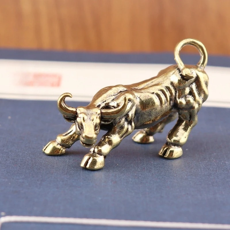 1 PC Brass Solid Bull Figurine Chinese Zodiac Ox Spirit Soaring Home Decoration Tea Pet Desk Craft Ornament Copper Animal Decor