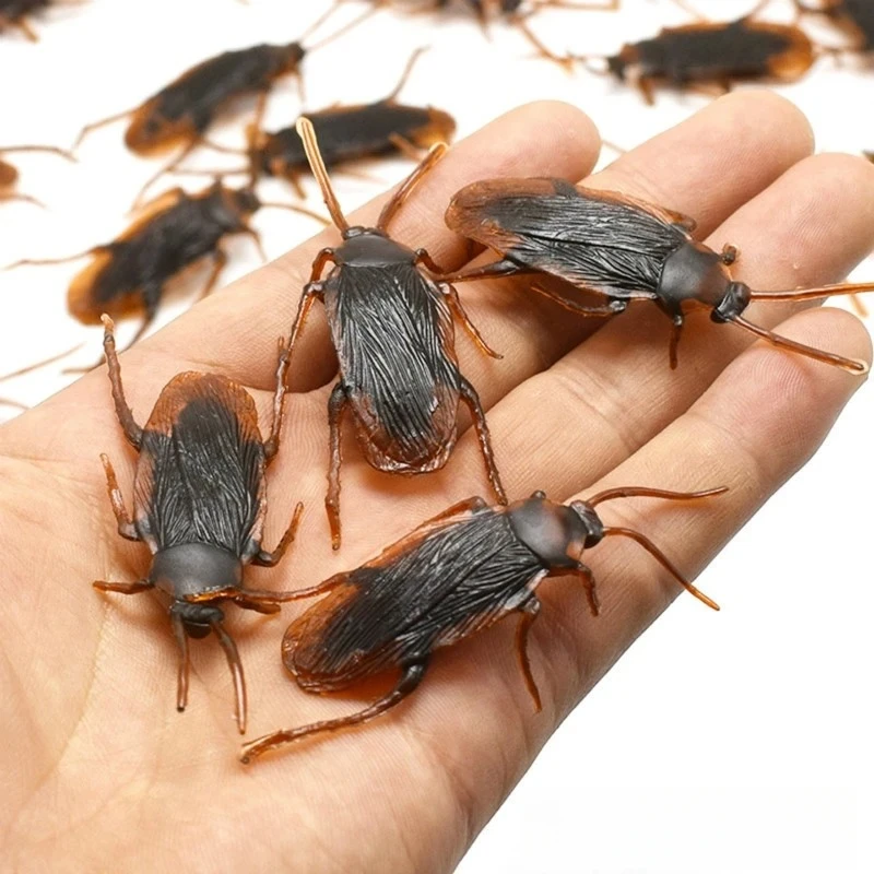 Kreative gruselige gefälschte Kakerlaken-Spielzeuge, 10 Stück, realistische Simulations-Insekten-Scherzartikel, kreative Ornamente für Party-Horror-Dekoration. – Detail 3