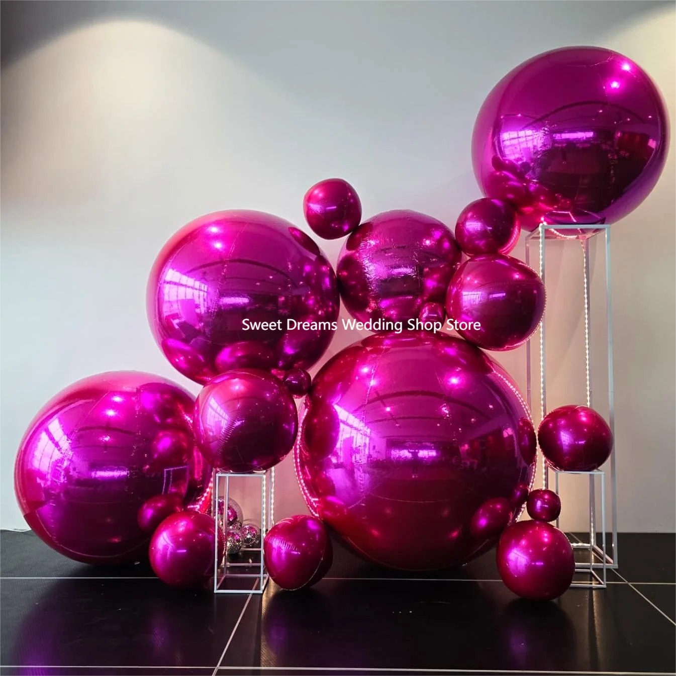 

Giant Shiny Balls Inflatable Hanging Mirror balloons suitable for birthday party wedding baby shower music party decoration