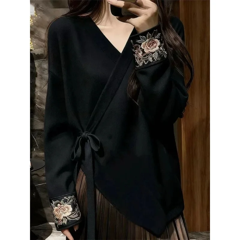 2026 irregular design chinese improved hanfu embroideried top fashionable temperament women's daily top elegant retro blouse