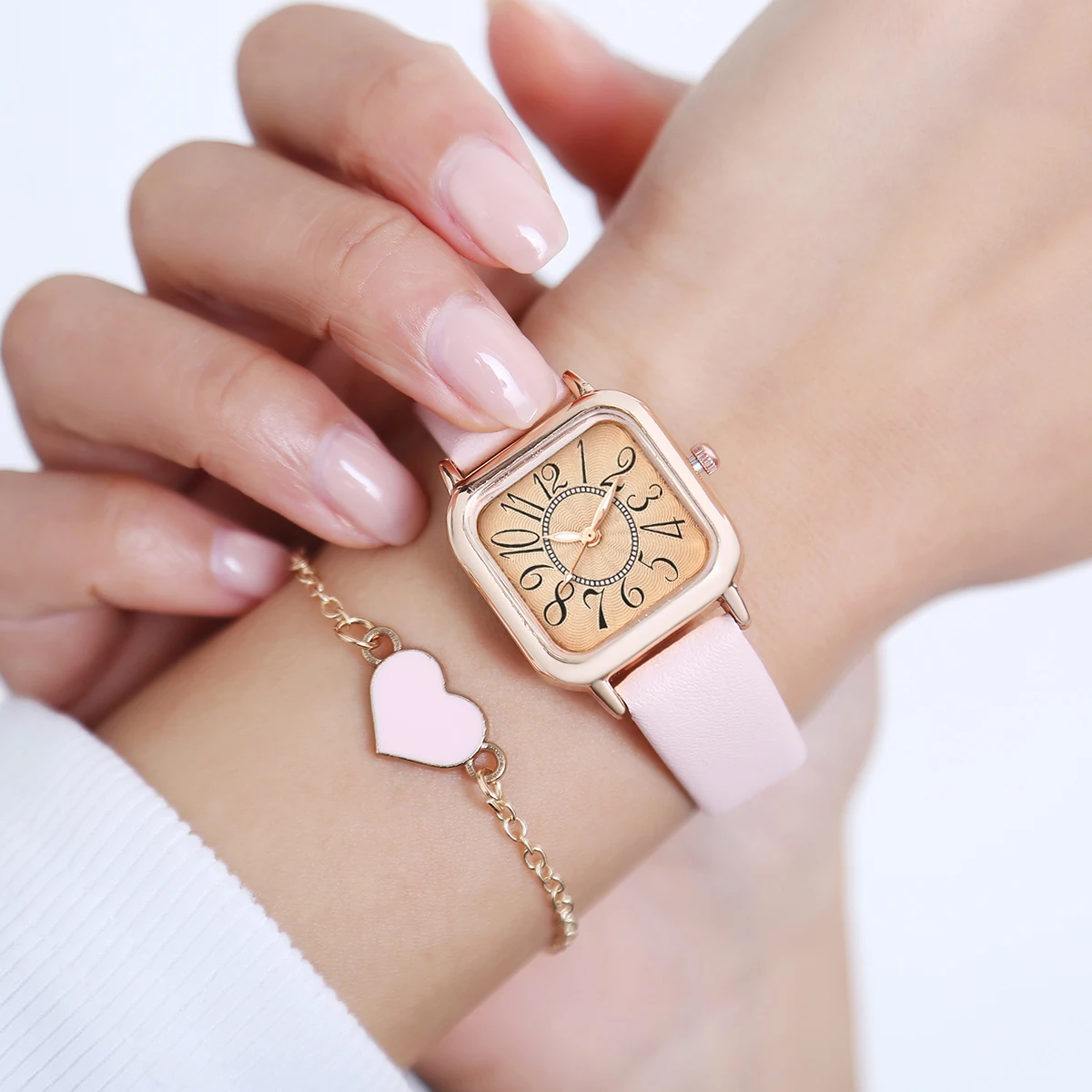 طقم ساعات نسائي بسيط ومتوافق تمامًا مع قطعتين للارتداء اليومي #5