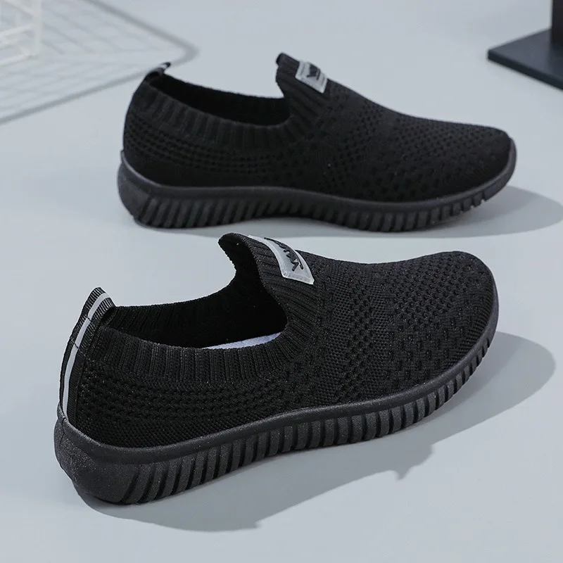

Men'sandwomen'scasualsports2026springbreathablemesh slip-on shoes, comfortable, soft, non-slip, and wear-resistant running shoes