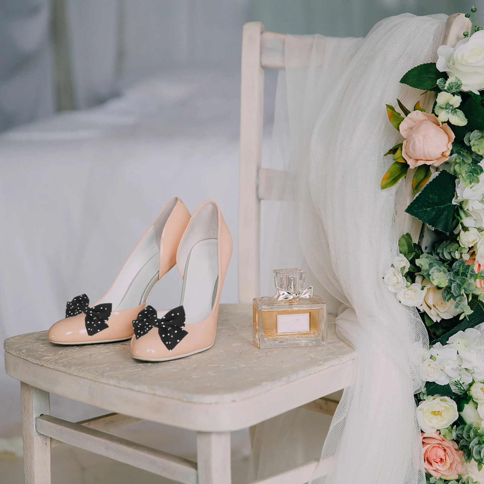 

1 Pair Wedding Shoe Buckles Black White Dots Bow Clips Decorative Accessories for Bridal Heels Pumps Shoes