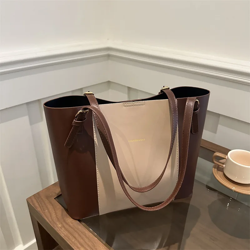Splicing Contrasting Color Retro Large Capacity Commuter Shoulder Tote Bag