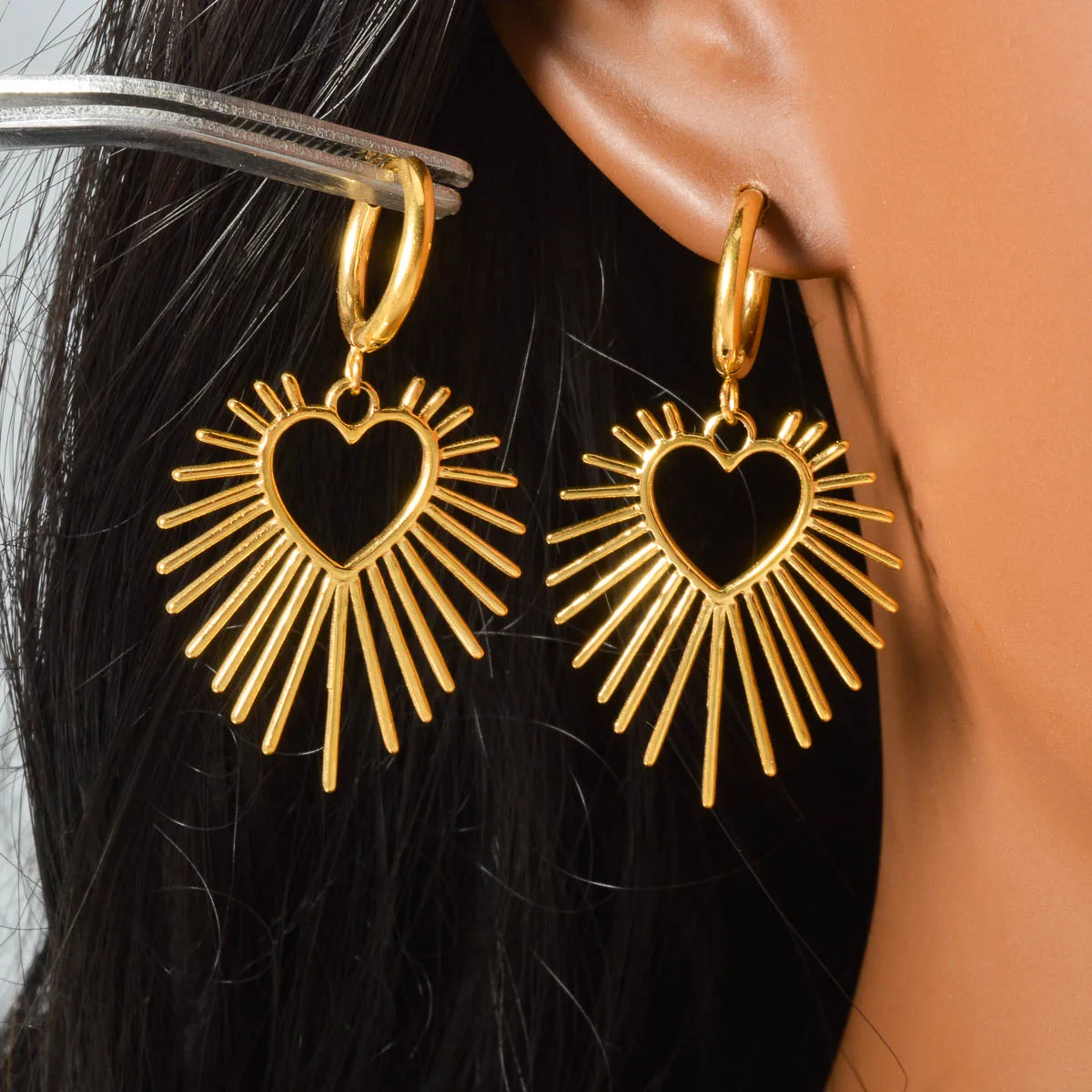 

Geometric Heart Sun Pendant Drop Earrings Stainless Steel Women Hoop Earring Waterproof Fashion Wedding Jewelry Wholesale