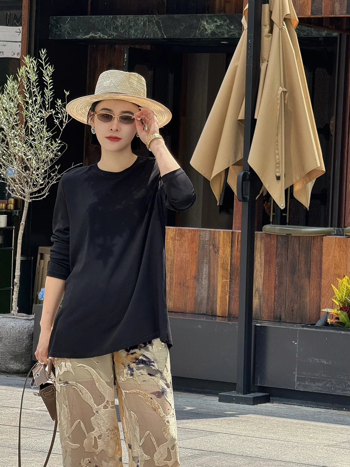

Casual Long Sleeve Basic Style Versatile Long T-Shirt by Yuan Yiling Commuter Series Loose Fit Spring Summer Acetate Fiber La...