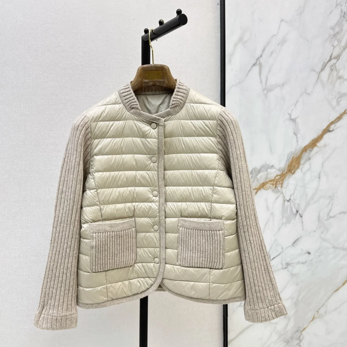 2026 High Quality Women's Vertical Pit Strip Knitted Splicing Thin Down Jacket--26929140