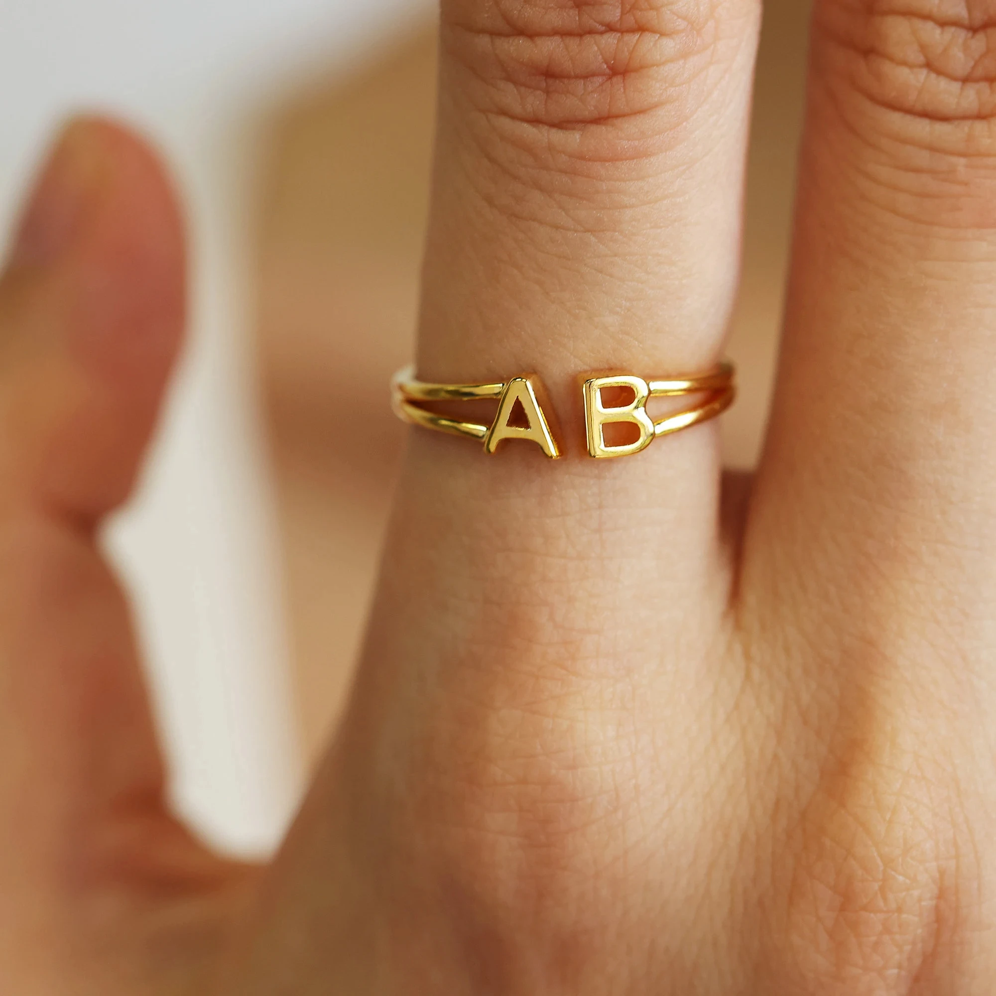 Initial Ring Custom - Personalisierte Doppelband-Buchstabenringe, personalisierter Duo-Initialenring, stapelbare Namens-Alphabetringe