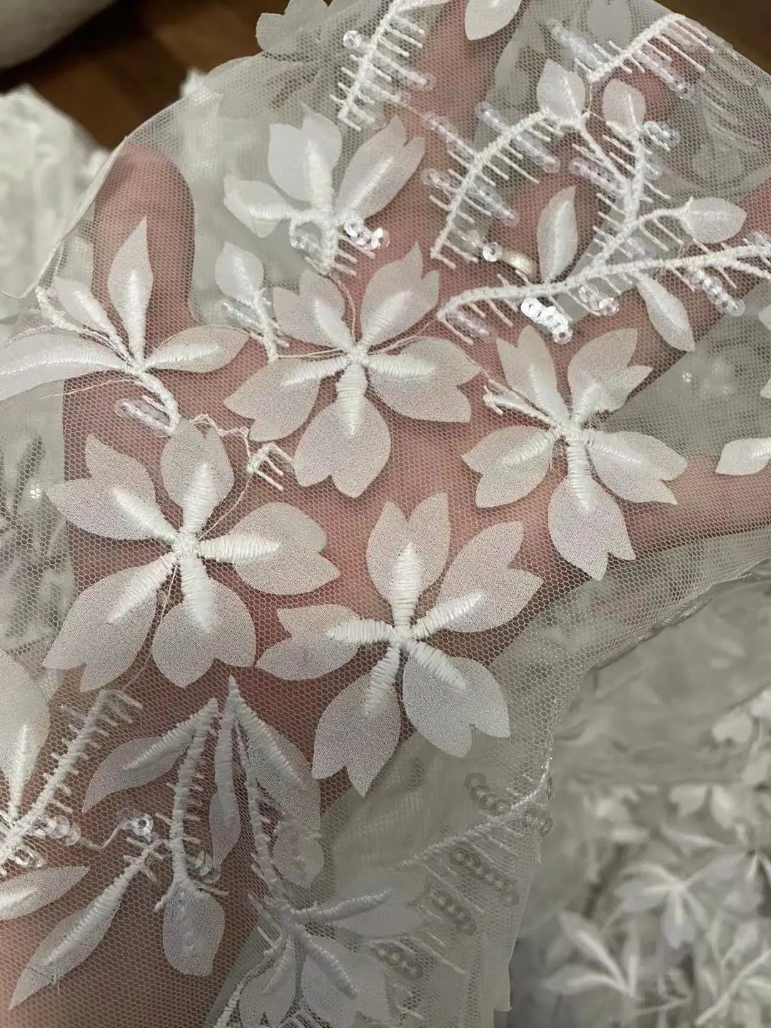 Gli ultimi accessori in tessuto per abiti da sposa in pizzo, materiale in chiffon con paillettes, venduti su misura, 2024