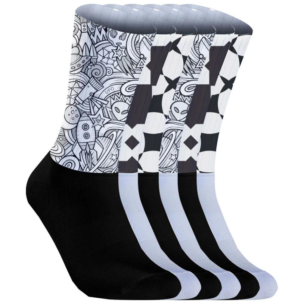 

2025 New Waterproof cycling socks, anti slip and splash proof, designed for rainy days to keep feet dry and comfortable