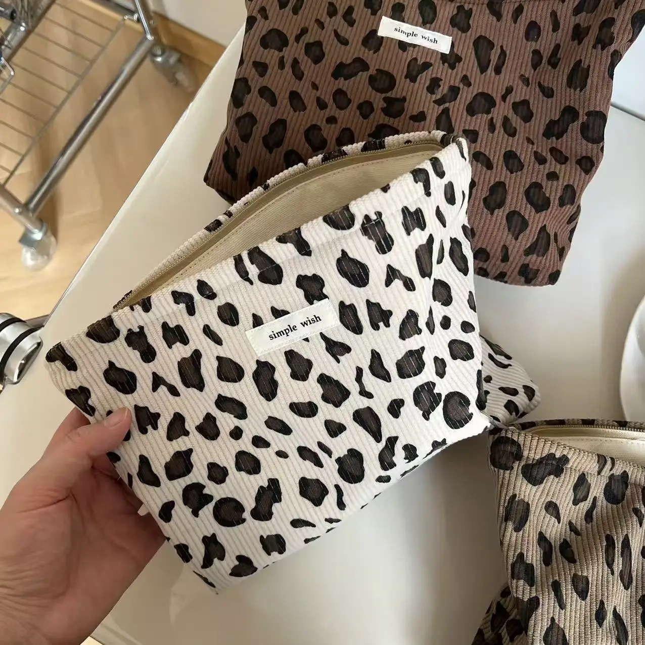 Bolsa de maquiagem retrô de veludo com estampa de leopardo, batom, organizador de cosméticos, bolsa com zíper, viagem, lavagem e armazenamento para mulheres