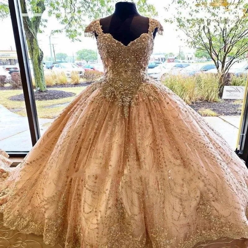 

Блестящие платья Quinceanera цвета шампанского с золотыми блестками и кристаллами, расшитые бисером, платья принцессы на день рождения, платья знаменитостей длиной до пола, милые 16 девочек
