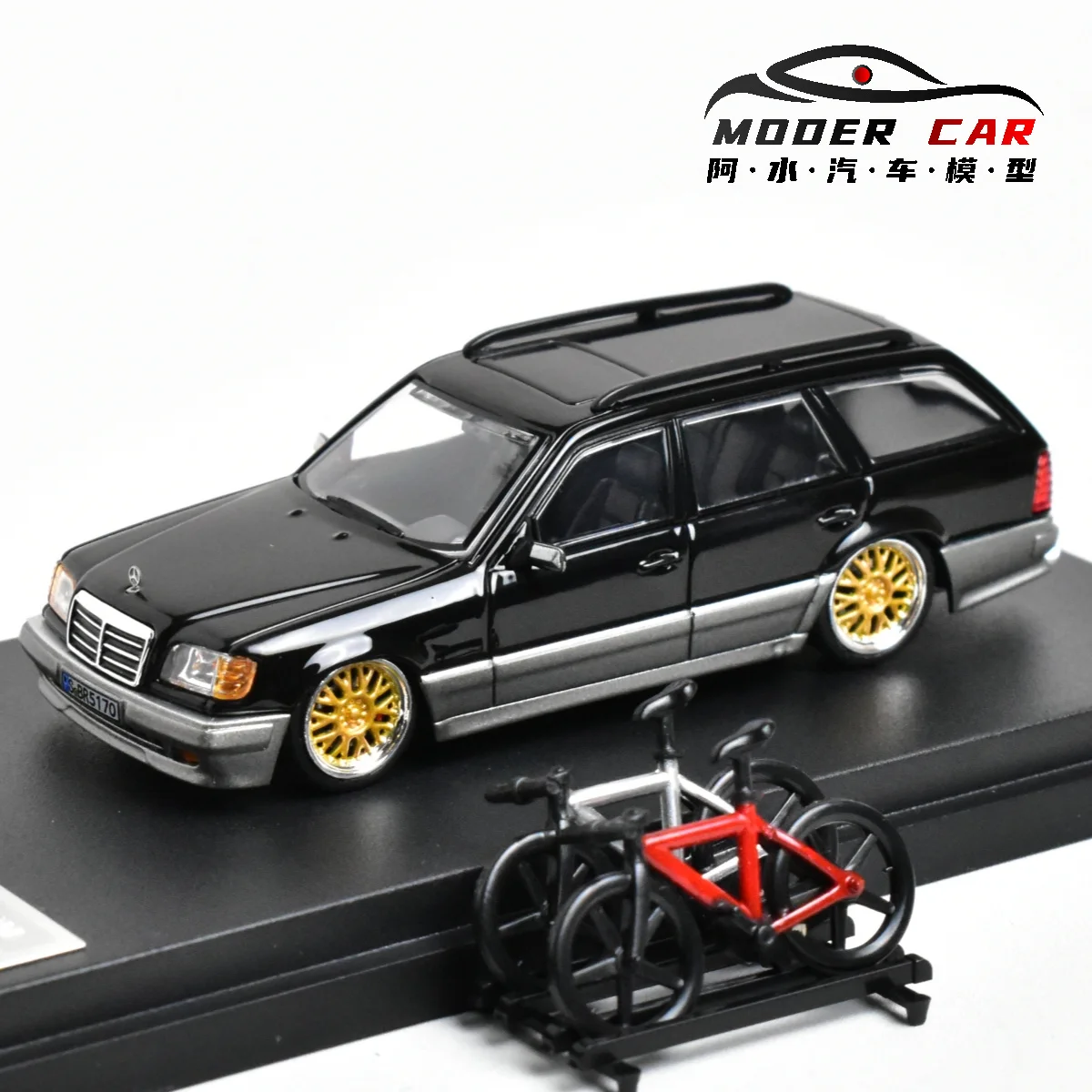 Mortal 1:64 E300 S124 Diecast Model Car