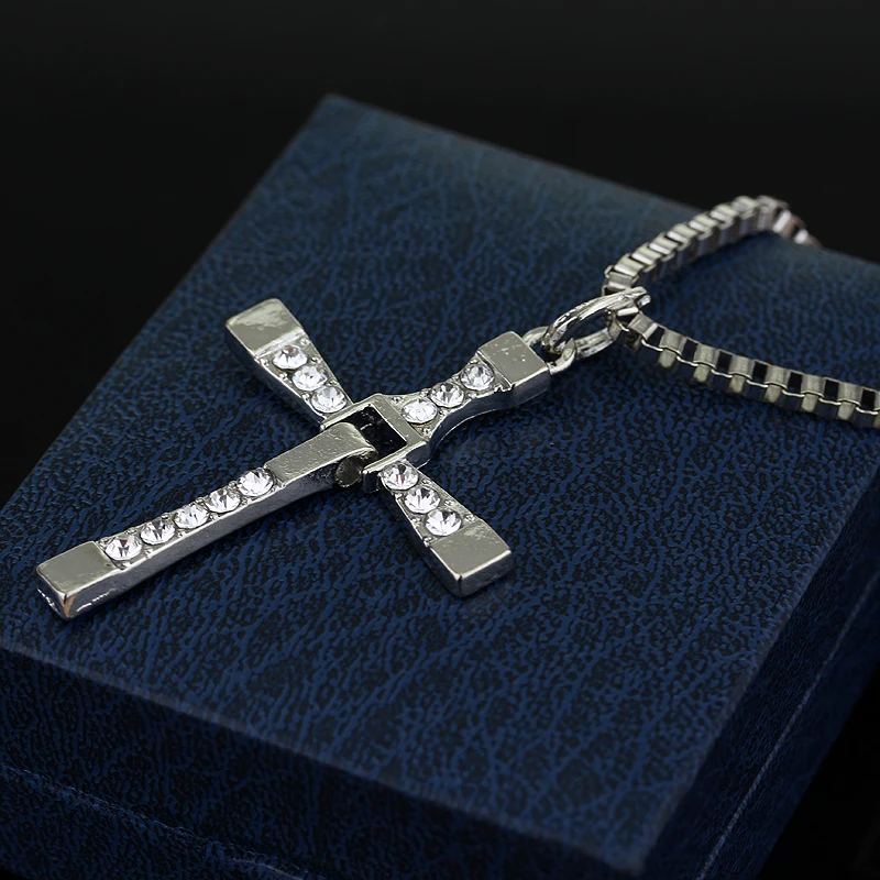 The Fast and The Furious Dominic Toretto Crystal Jesus Cross Pendant Necklace For Men Crucifixo Masculino Jesus Christ Neck