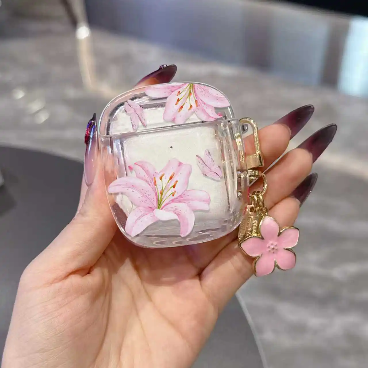 Einfaches Muster mit rosa Blumen und kleinen Blumen, schützende Kopfhörerhülle, geeignet für AirPods 1, 2, 3, 4 Pro, Pro2