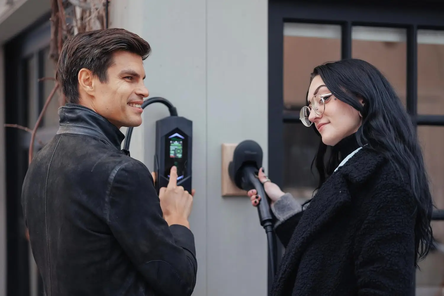 MACH 3 Fast 40A Level 1/2 EV Charger, 120-240V NEMA 14-50, SAE J1772 & NACS, 25ft Cable, Outdoor EVSE