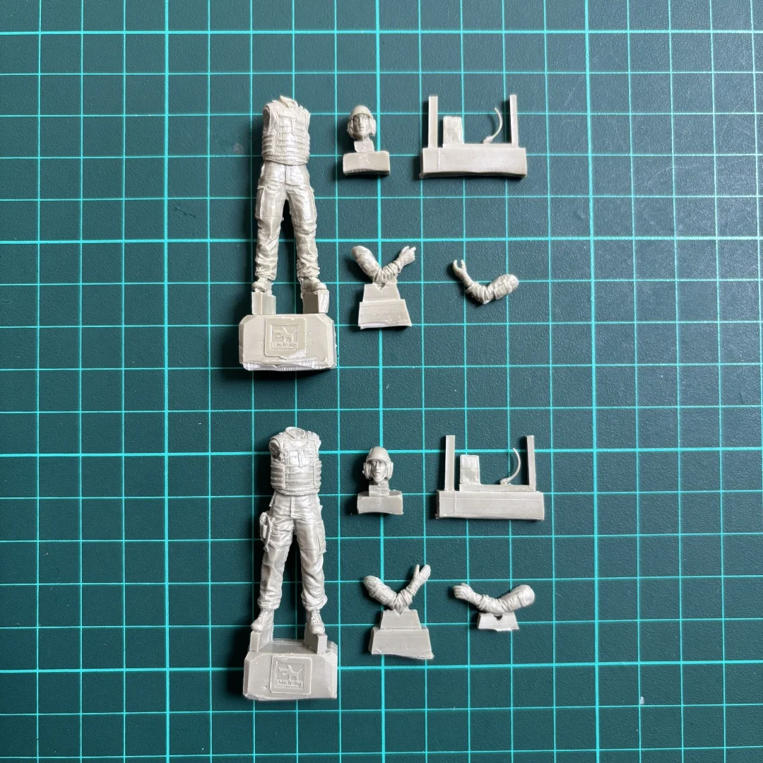 1/35 hars ongeverfd modelbouwpakket, militair thema, Australische tankbemanning in Afghanistan ongemonteerd en ongeverfd GK