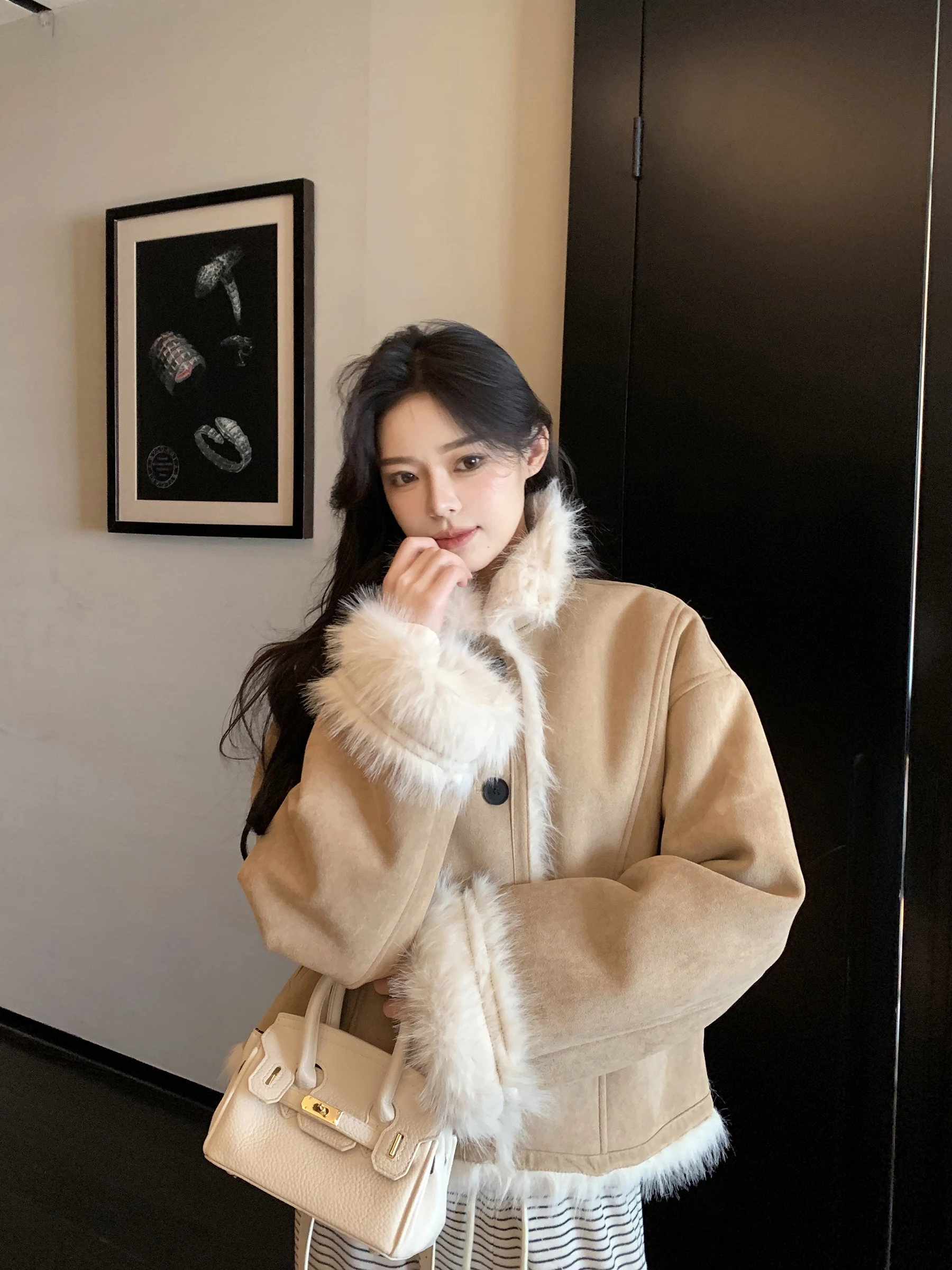 Buou ジェントルウィンド スエードカラー ショートジャケット レディース 秋冬 厚手 レザー ファー一体型コート ボタン留め 長袖