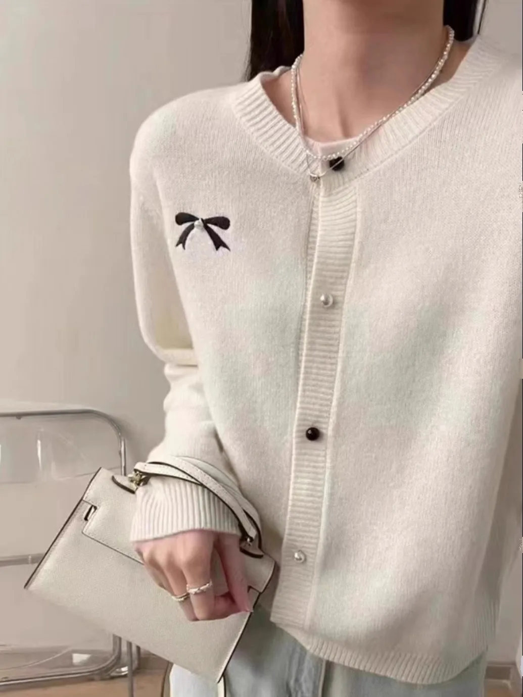 Christmas Red Bow Knitted Cardigan 2024 New Autumn/Winter Women\'s Round Neck Single Breasted Elegant Sweater Comfortable Coat