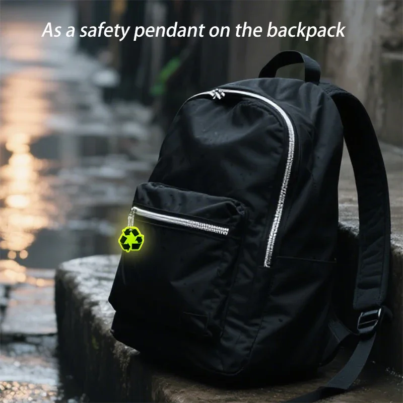 10 Pieces of Green Logo Night Reflective Key Chain Backpack Travel Pendant Gift