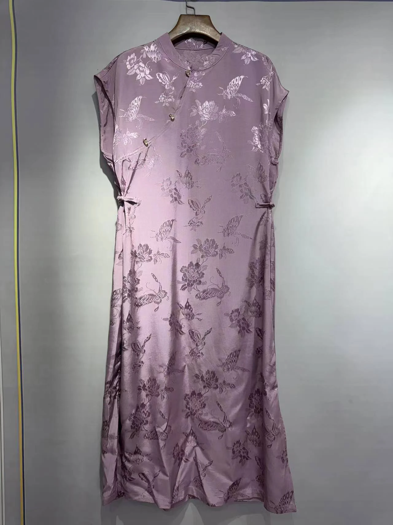 

New Chinese Zen Classical Women's Clothing Style Cheongsam Improved Low Collar Draping Effect Dress