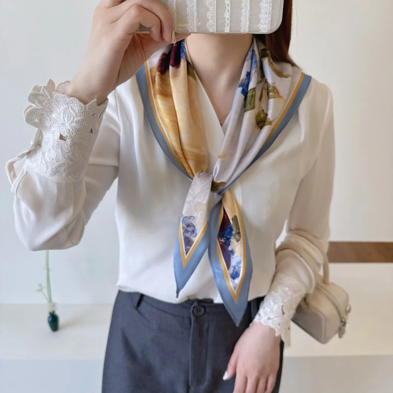 

2024New vintage oil painting print silk scarf, high-quality triangular scarf women, elegant office neck protector, versatile