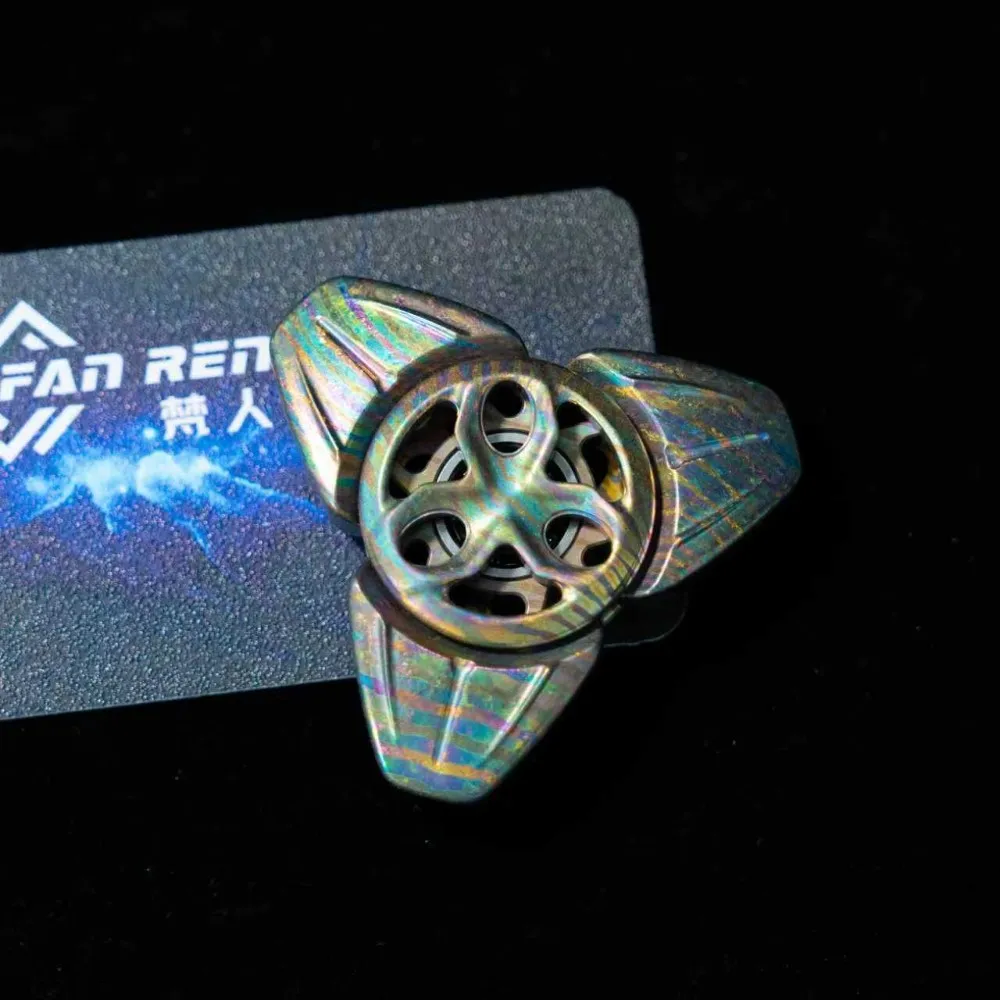 FANRENWU EDC Poisonous Scorpion Three-Bladed Fidget Spinner Original Designs Fidgeting Spinners Anxiety Relief Gadgets