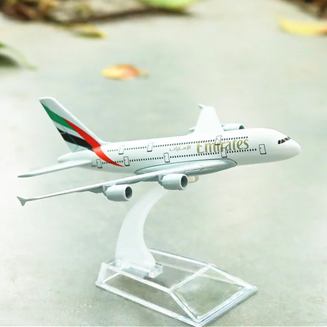 1:400 Scale Metal Airplane Emirates A380 Airlines Boeing Airbus 1 1:400 Scale Metal Airplane Emirates A380 Airlines Boeing Airbus 1