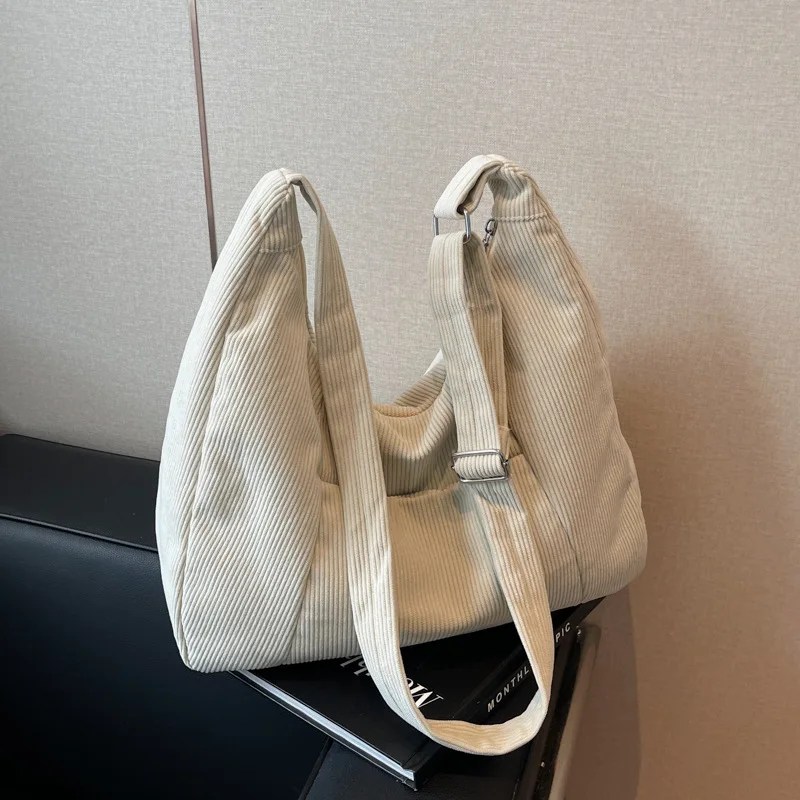 

New Forest Style Large Capacity Tote Bag for Women Designer Luxury Bag Simple Artistic Crossbody Shoulder Bag for Commute Travel