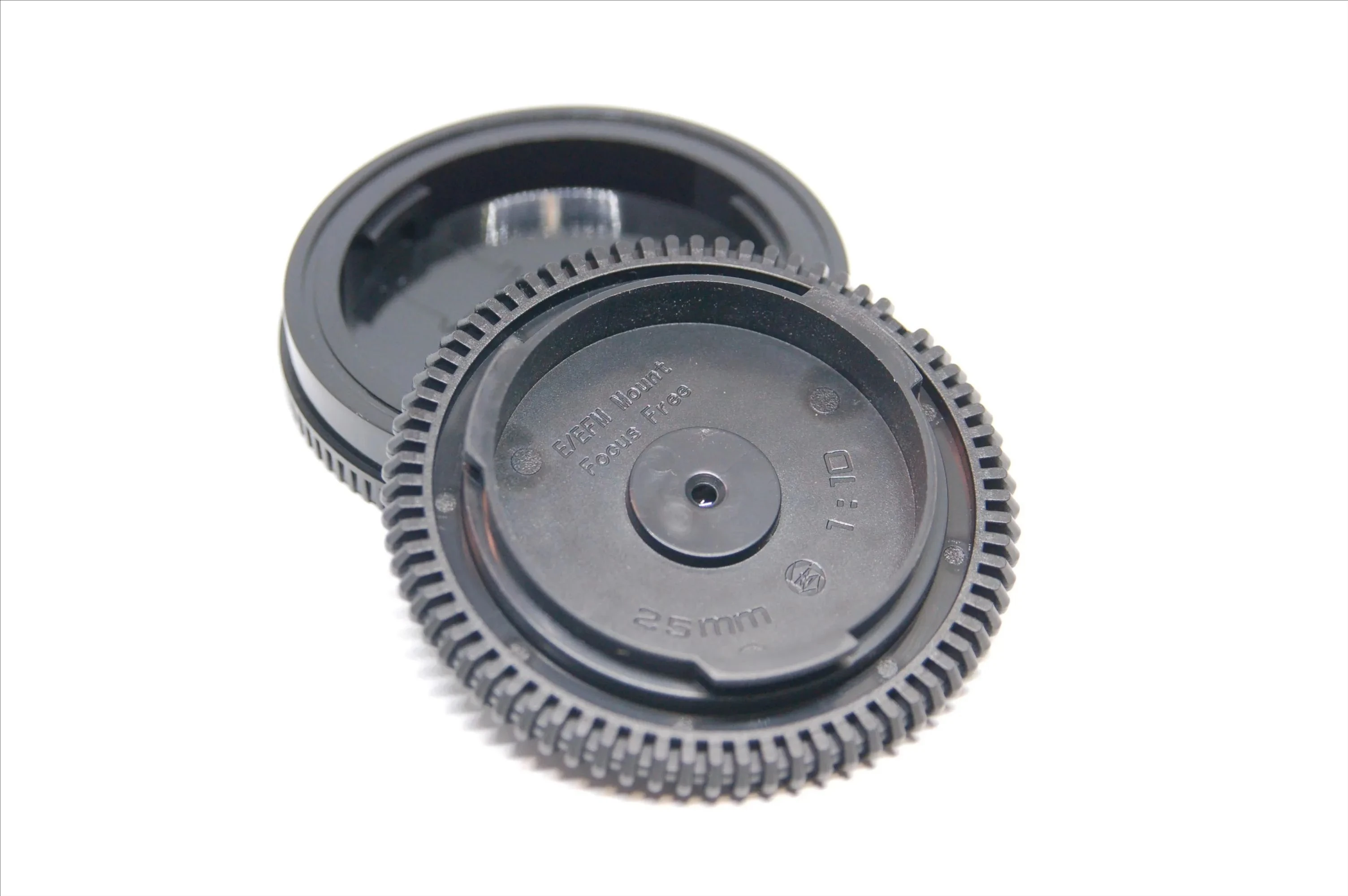 mirrorless camera EF-M FX E-mount wide angle free focus pancake lens 25mm/F10 travel street building ancient film body cap lens