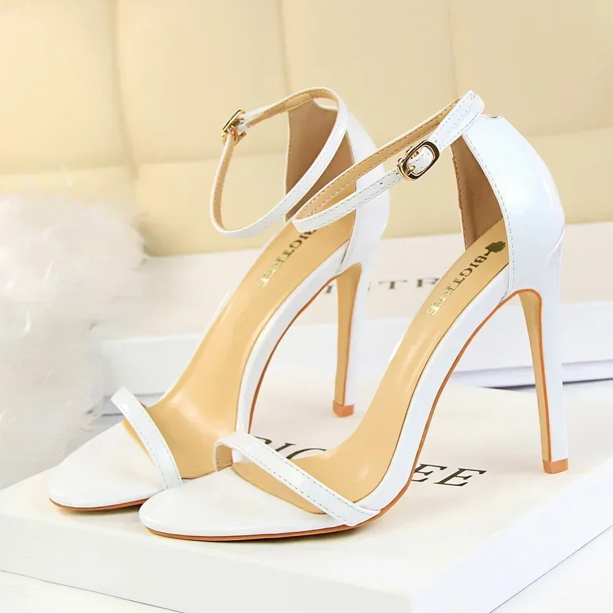 126-10-White-11cm