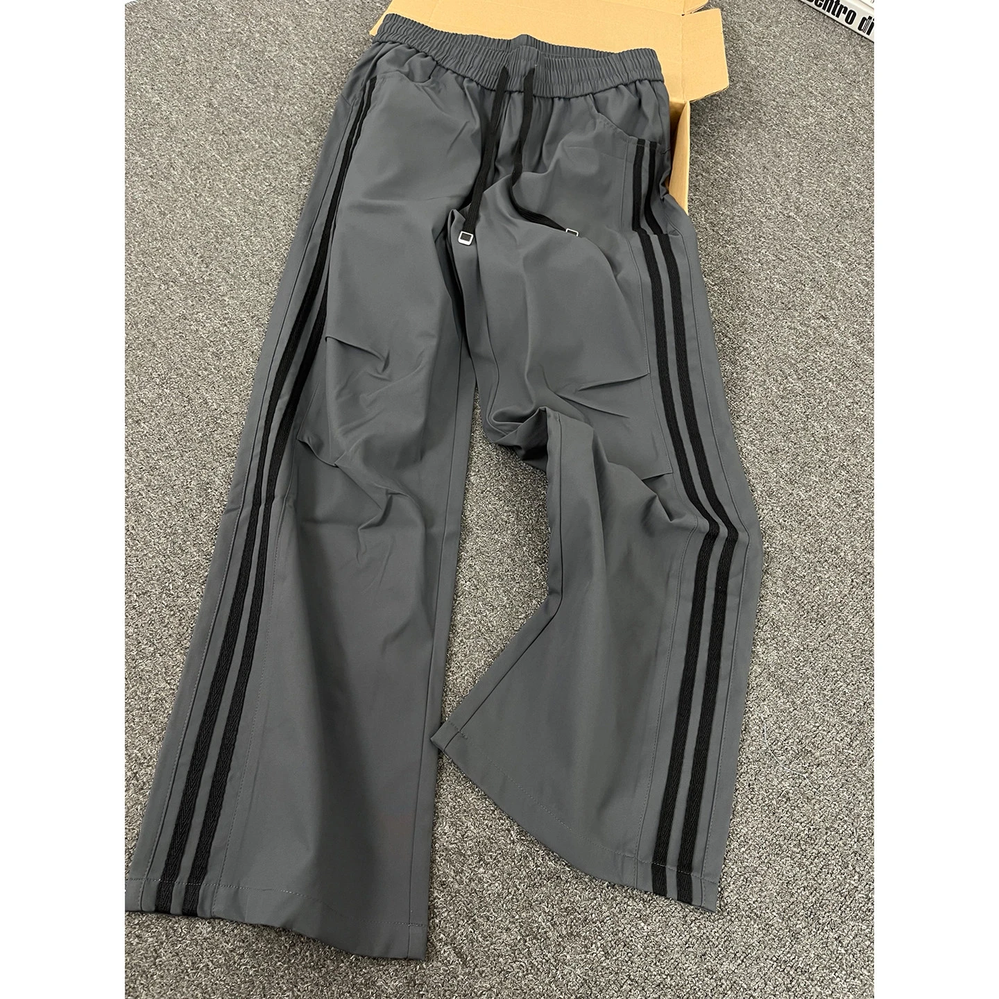 Lightweight Loose Straight Leg Men's Sport Pants Summer Casual Drapey Wide Leg Trousers American Style Pleated Stripes