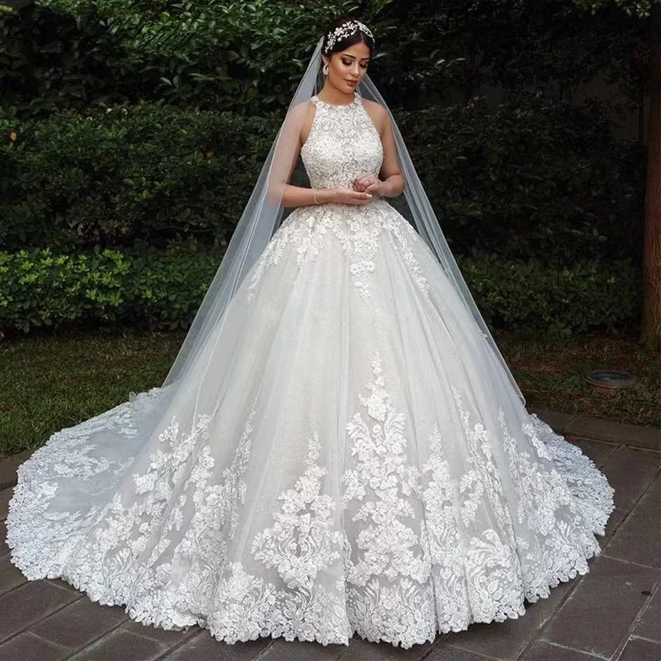 

Customized Wonderful Sleeveless Lace Wedding Dress Chapel Train Vestido De Novia Open Back A-Line Garden Bridal Gowns