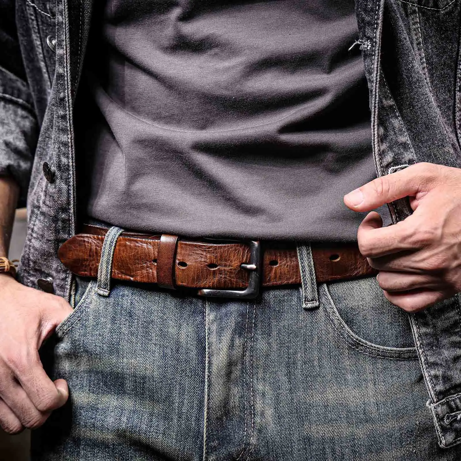 Vintage Echtleder Herren-Gürtel aus Rindsleder mit Dornschließe, Italienisches Verdicktes Leder mit Geschenkbox, Ideale Geschenkwahl – Detail 3
