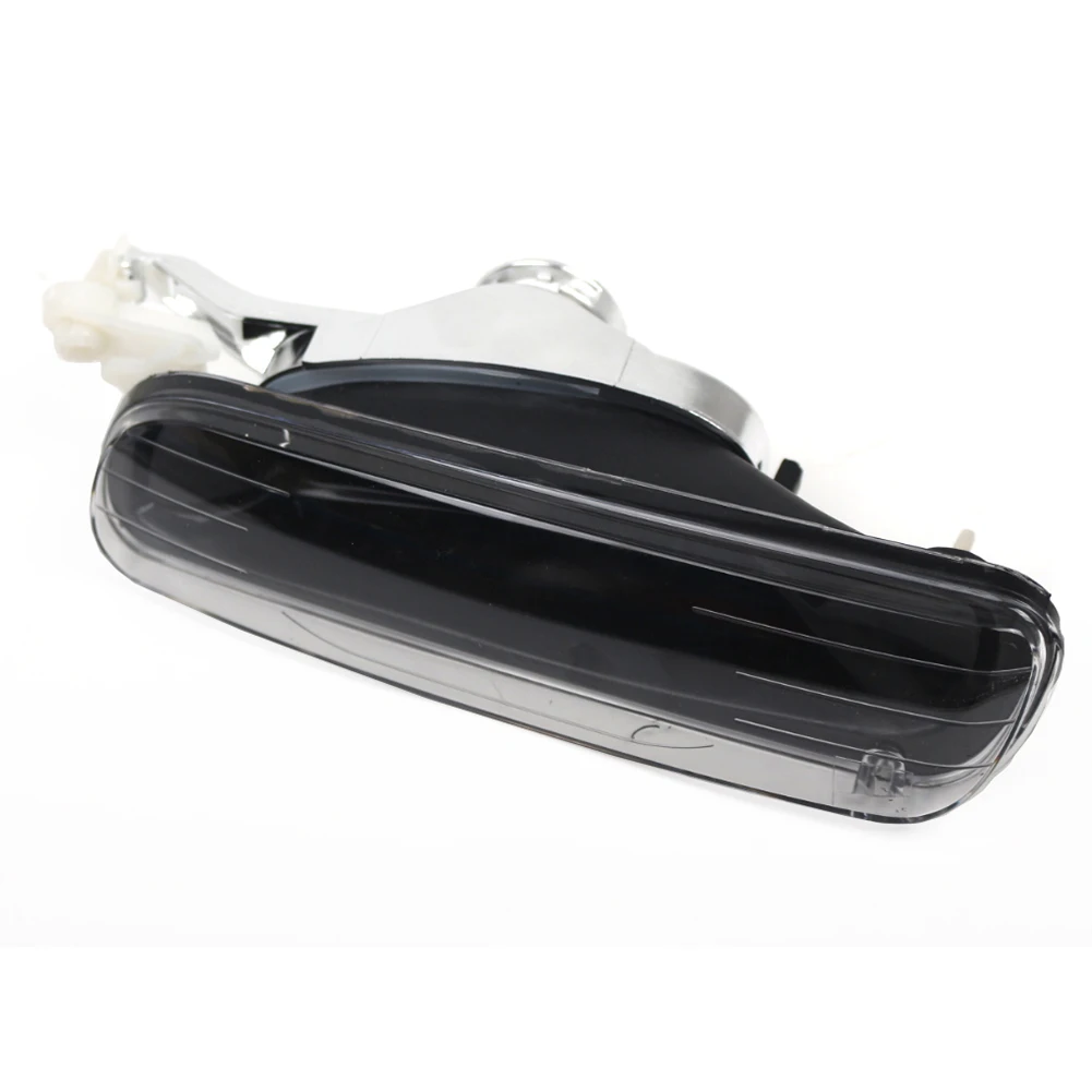 Бампер Крышка противотуманной фары Левый передний габаритный фонарь Размещение передней части Недеформируемый дизайн Практичное использование Износостойкий материал