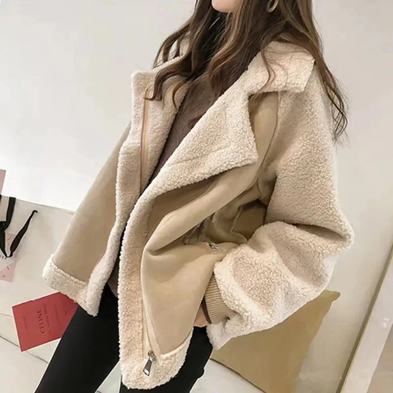 Autumn Winter 2024 New Loose Suede Spliced Jacket Women\'s Turn down collar Warm Coat Female Short Lamb Fleece Motorcycle Jackets