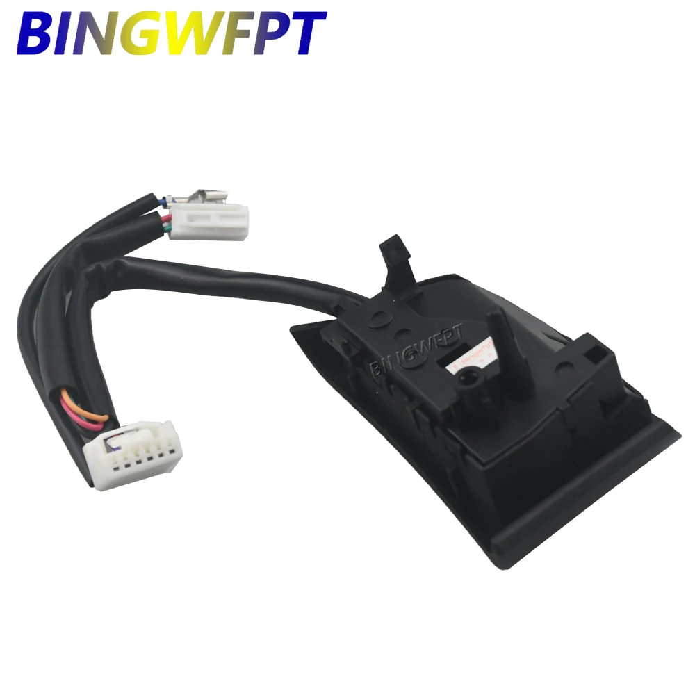 Instrukcja obsługi akcesoriów samochodowych do Suzuki Vitara 2016 2017 2018, przełącznik wielofunkcyjny na kierownicy, przycisk regulacji głośności audio, odtwarzacz radiowy.