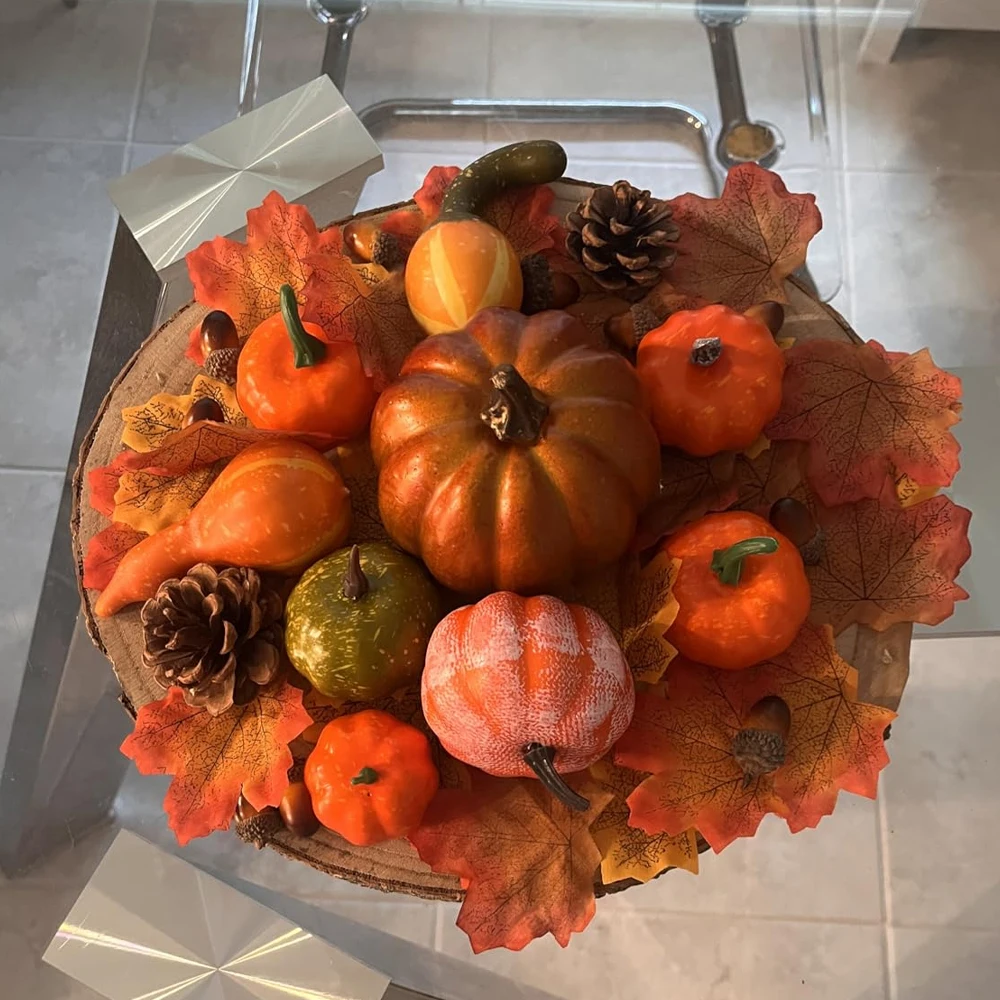 Herbstdekoration DIY 50 Stück Künstliche Kürbisse, Tannenzapfen und Ahornblätter für Thanksgiving, Halloween, Heimtisch, Erntefest und Herbstdekoration – Detail 5