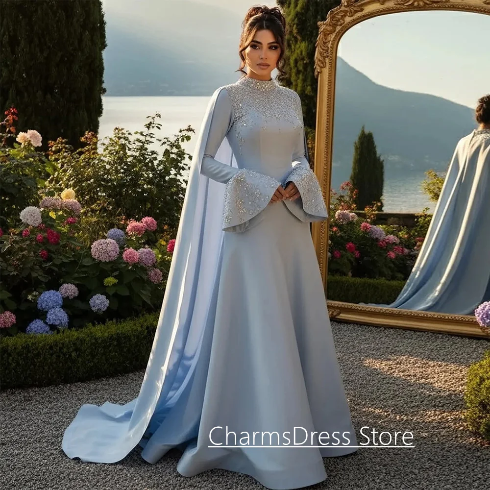 Saudi-Abendkleid, maßgeschneidert, Stehkragen, ausgestellte Ärmel, Perlenstickerei, Kristall, A-Linie, Partykleid, arabische Ballkleider mit Umhang