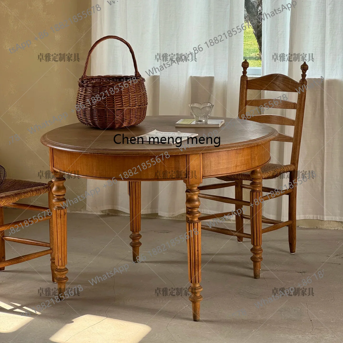 

French retro solid wood carving flower small round table American rural round table negotiation table Roman column