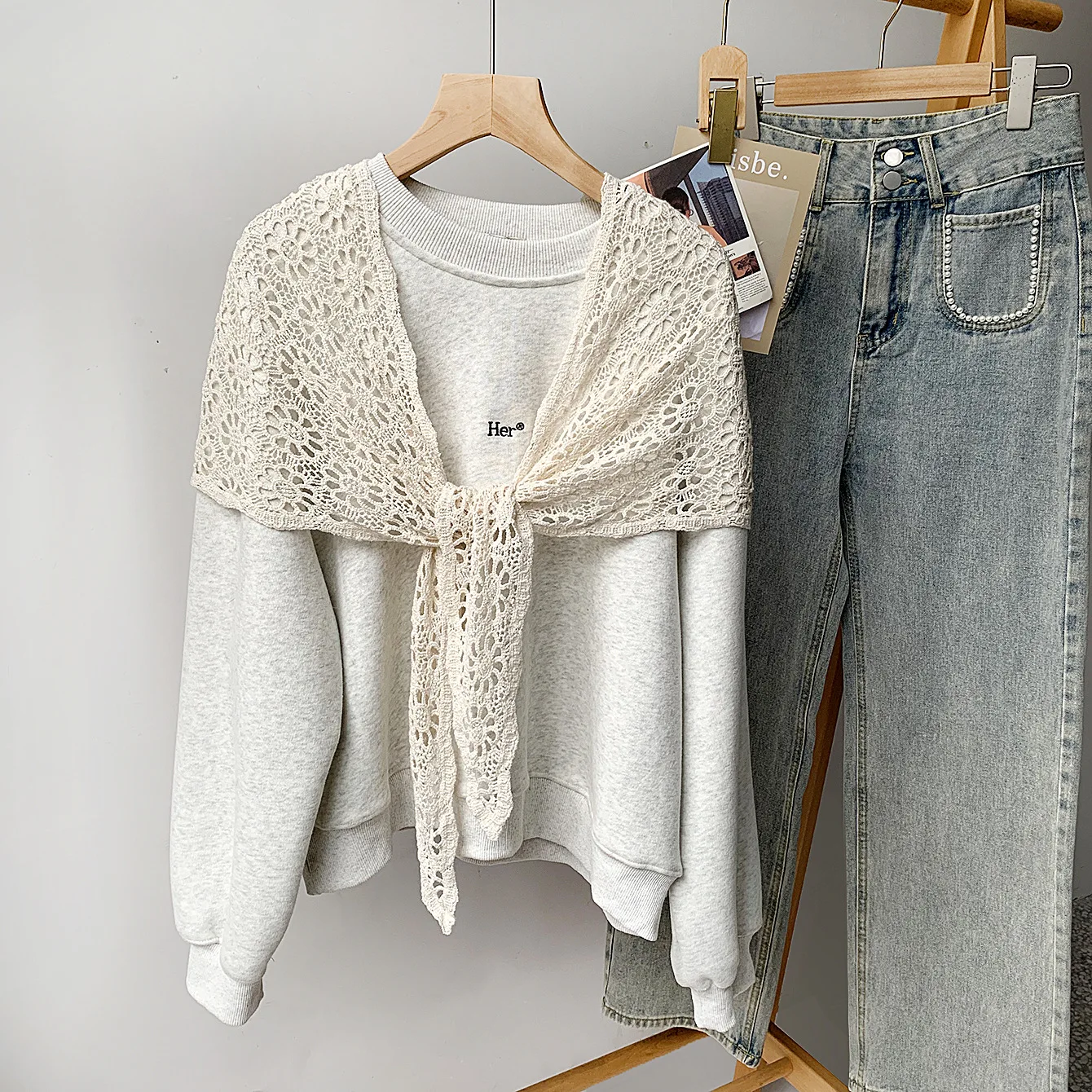 

Вязаная кружевная треугольная бандана ручной работы в корейском стиле, ажурный шарф с завязками, головной платок, шаль, поясной платок, подарок для женщин