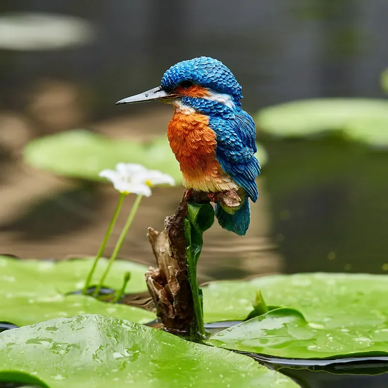 リアルなカワセミ鳥の樹脂製像、ミニチュア妖精の庭の飾り、マイクロ風景、岩石、池、庭、パティオ、家の装飾工芸品